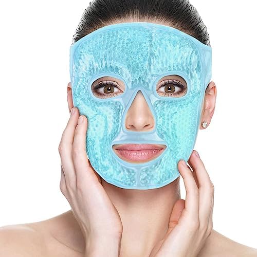 Someone wearing the blue My Store Masque froid pour l’acné, featuring cutouts for eyes, nose, and mouth—ideal for thérapie par le froid and soothing skin with anti-inflammatory properties.